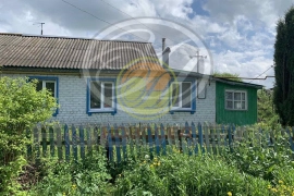 Половина дома 50 м² на участке 10 сот.