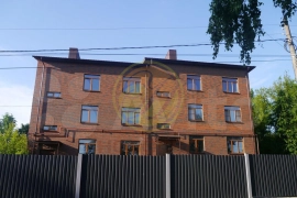 Продается 3-комнатная квартира на улице Широкая, дом 4
