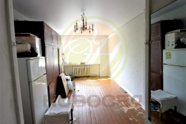 Продам комнату 18 кв. м.
Кирпичный дом. Район пл. Победы. 
