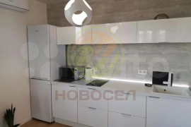 Продается 2-комнатная квартира на улице  Спартака,дом 15