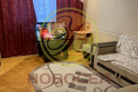 2-к. квартира, 46,2 м², 2/5 эт. на продажу в Калуге