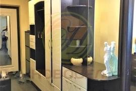 Продается 3 к. квартира  общей площадью 75 кв. м. по ул. Г. Амелина д. 12  в районе Кошелева.