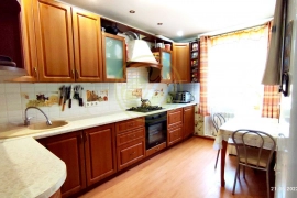 2-к. квартира, 57,2 м², 1/3 эт.