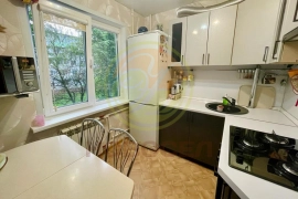 2-к. квартира, 49 м², 3/5 эт., мкр-н Анненки