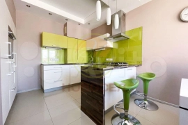 4-к. квартира, 120 м², 2/3 эт.
