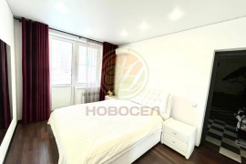Продается 2 ком. кв. 60 кв.м., м-н Правый берег.