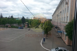 Продам однокомнатную вторичку 45.0 м² этаж 2/5 город Калуга Ленинский район улица Суворова 116