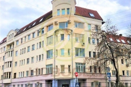 3-к. квартира, 86 м², 4/6 эт.