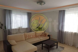 8-к. квартира, 163 м², 1/4 эт.