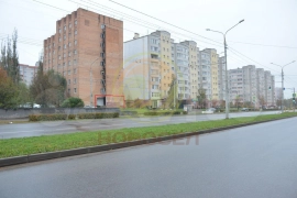 3-к. квартира, 60 м², 1/9 эт.