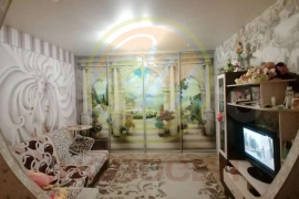 2-к. квартира, 50 м², 1/9 эт.