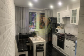 2-к. квартира, 61 м², 14/18 эт.