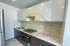 1-комнатная квартира, 36.6 м2, этаж 2 / 3, на продажу в Калуге, улица Братьев Луканиных, 1