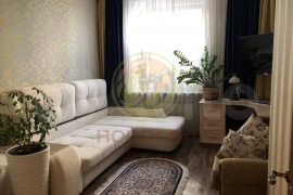 2-к. квартира, 49 м², 1/4 эт.
