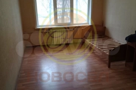 Доля в 2-к. квартире, 45,9 м², 1/5 эт.
