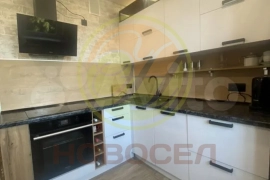 3-к. квартира, 74 м², 8/17 эт.