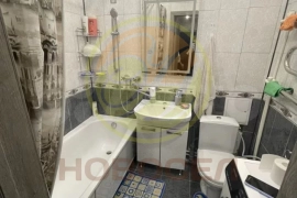 2-к. квартира, 46 м², 1/3 эт.