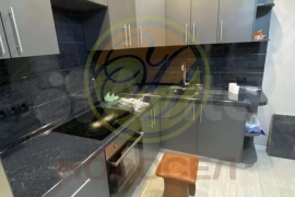 2-к. квартира, 43 м², 1/10 эт.