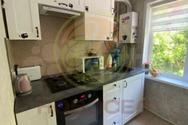 3-к. квартира, 50 м², 2/5 эт.