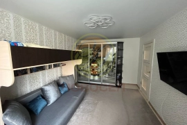 2-к. квартира, 46 м², 1/3 эт.