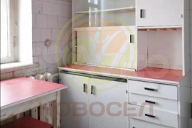 2-к. квартира, 47 м², 3/5 эт.